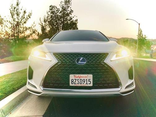 White 2022 Lexus RX 450hL AWD