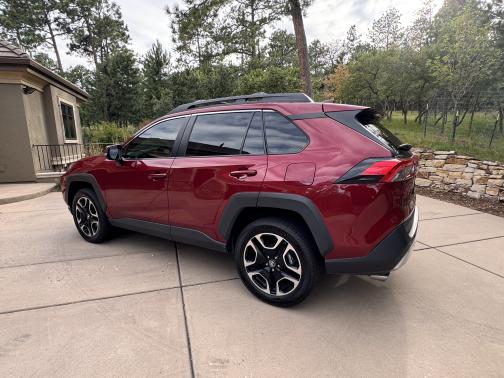 2019 Toyota RAV4 Adventure