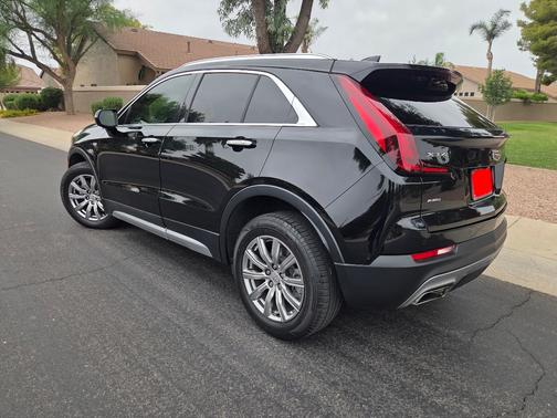 Black 2022 Cadillac XT4 Premium Luxury