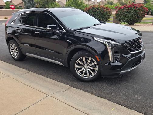 Black 2022 Cadillac XT4 Premium Luxury