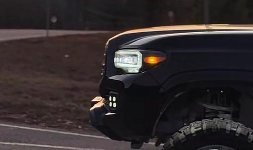 Black 2022 Toyota Tacoma SR5