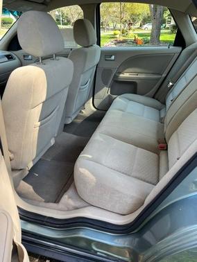Green 2006 Ford Five Hundred SE