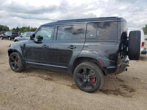 2025 Land Rover Defender 110 P400 X-Dynamic SE