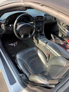 Silver 2000 Chevrolet Corvette Base