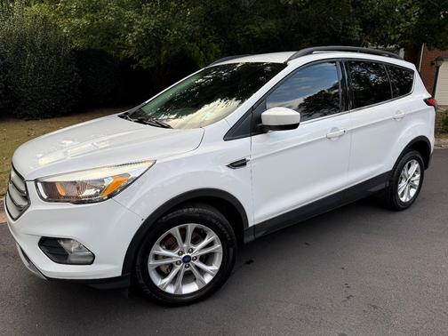 White 2018 Ford Escape SE