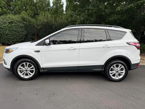 White 2018 Ford Escape SE