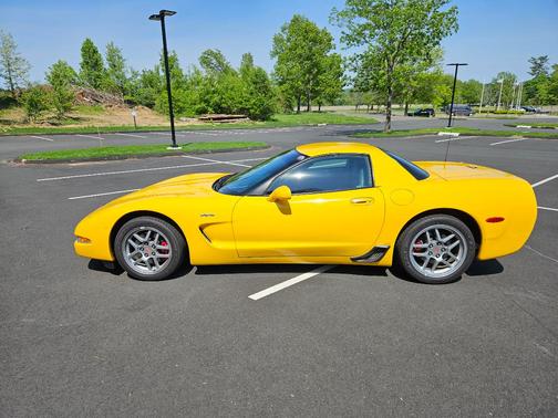 Yellow 2004 Chevrolet Corvette Z06
