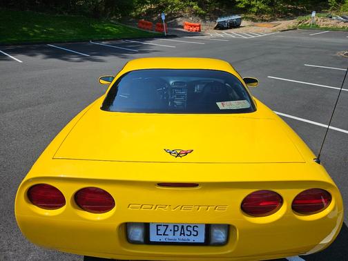Yellow 2004 Chevrolet Corvette Z06