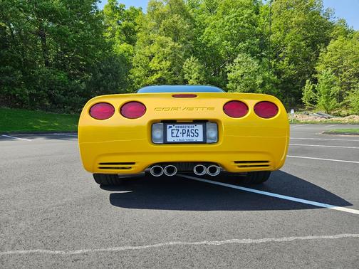 Yellow 2004 Chevrolet Corvette Z06