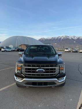 Black 2022 Ford F-150 Lariat
