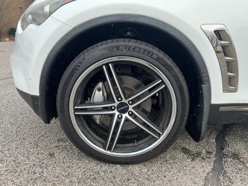 2009 INFINITI FX50 Base