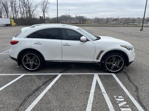 2009 INFINITI FX50 Base