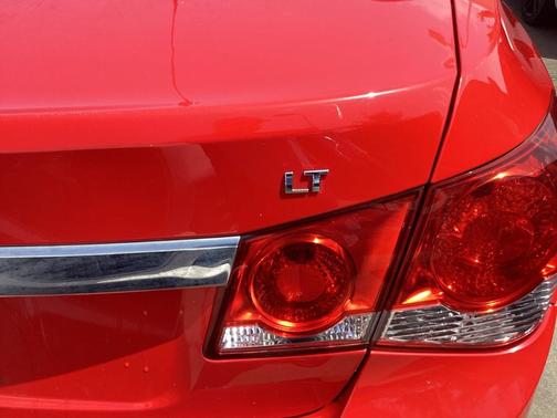 Red 2016 Chevrolet Cruze Limited 1LT