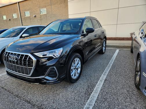 2023 Audi Q3 45 S line Premium Plus