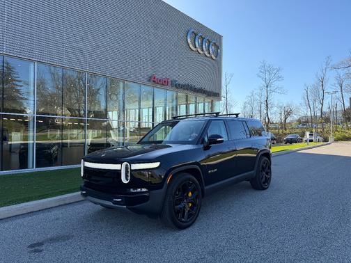 Black 2024 Rivian R1S Adventure Quad-Motor Large Package