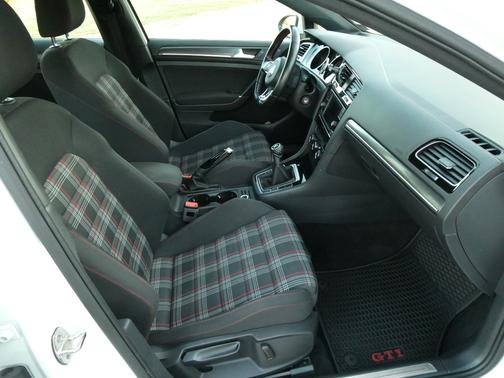 2018 Volkswagen Golf GTI 2.0T S 4-Door