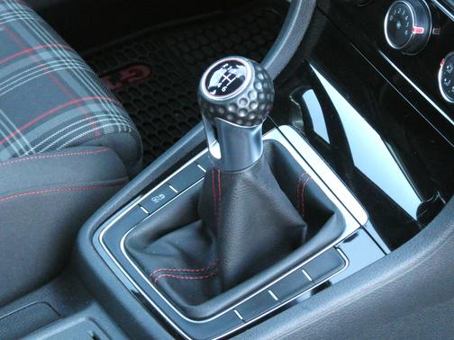 2018 Volkswagen Golf GTI 2.0T S 4-Door