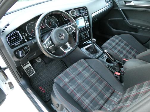 2018 Volkswagen Golf GTI 2.0T S 4-Door