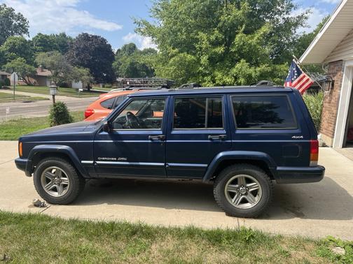 2000 Jeep Cherokee Classic 4WD