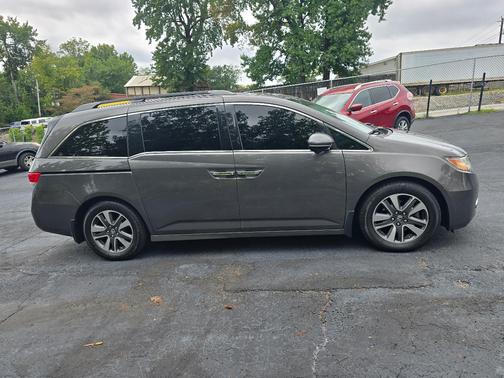 Gray 2014 Honda Odyssey Touring