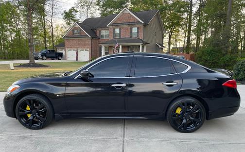Black 2013 INFINITI M37 x
