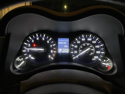 Black 2013 INFINITI M37 x