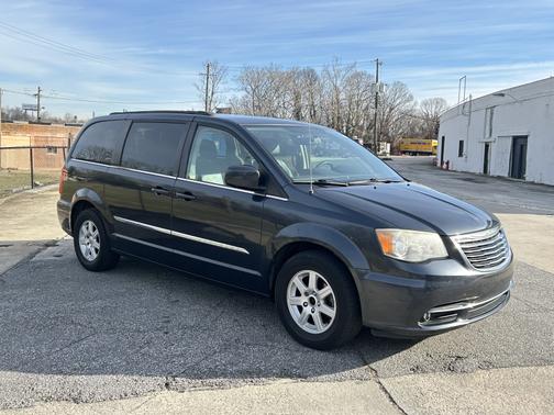 2013 Chrysler Town & Country Touring