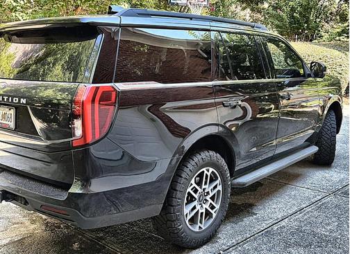 Black 2025 Ford Expedition Active 4x4