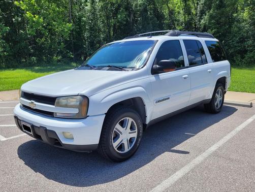 White 2004 Chevrolet TrailBlazer EXT LT