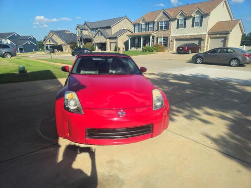 Red 2007 Nissan 350Z Touring