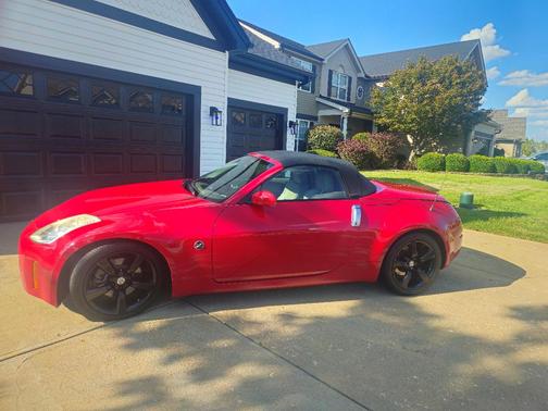 Red 2007 Nissan 350Z Touring