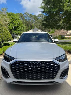White 2022 Audi Q5 Sportback S line Premium Plus