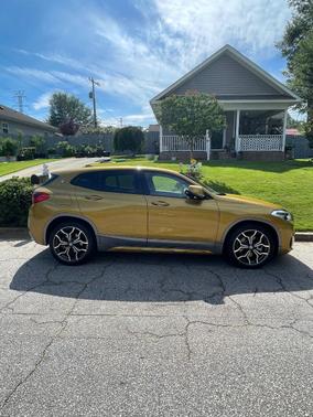 Gold 2018 BMW X2 xDrive28i
