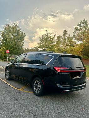 2021 Chrysler Pacifica Hybrid Touring