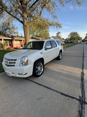 2014 Cadillac Escalade ESV Premium