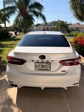 White 2024 Toyota Camry Hybrid XSE
