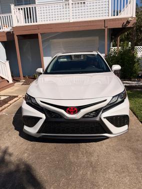 White 2024 Toyota Camry Hybrid XSE