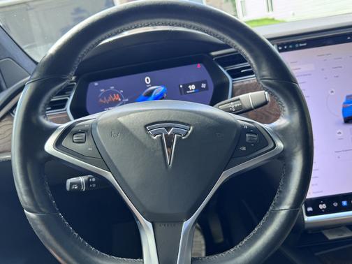 Silver 2018 Tesla Model X 100D
