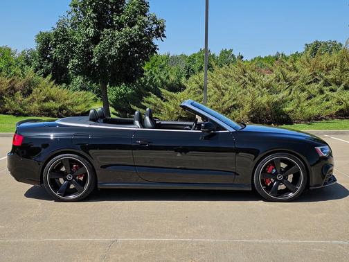 Black 2015 Audi RS 5 4.2