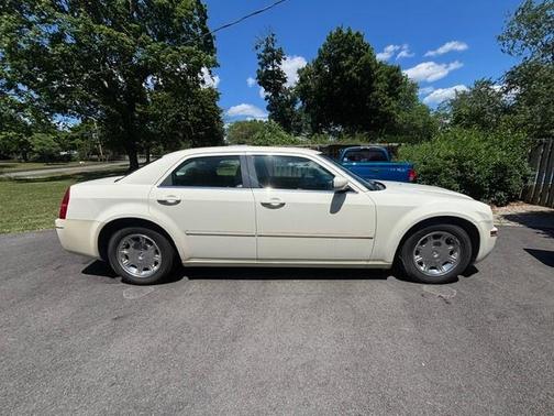 White 2006 Chrysler 300 Touring