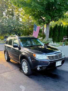 Blue 2012 Subaru Forester 2.5X Premium