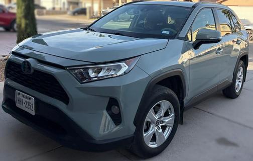 2021 Toyota RAV4 XLE