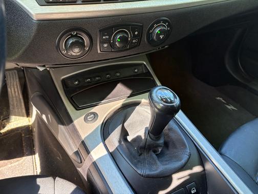Black 2005 BMW Z4 2.5i Roadster