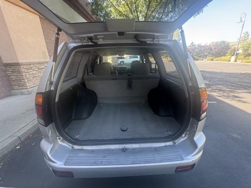 2003 Mitsubishi Montero Sport ES