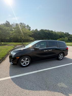 Black 2018 Honda Odyssey EX