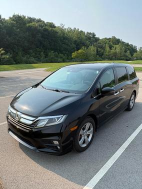 Black 2018 Honda Odyssey EX