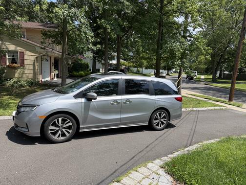 Silver 2022 Honda Odyssey Touring