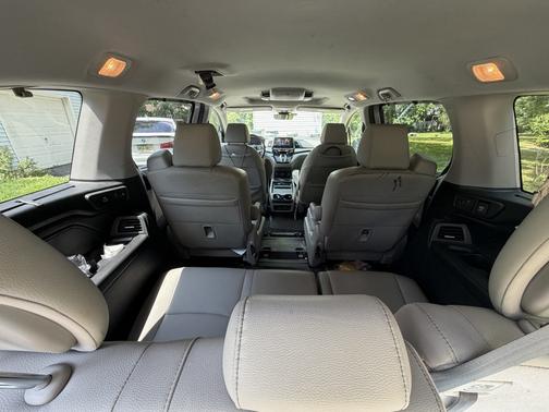 Silver 2022 Honda Odyssey Touring