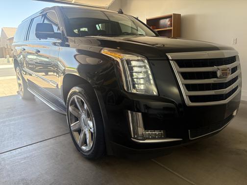 2017 Cadillac Escalade ESV Luxury