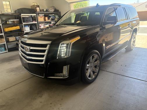 2017 Cadillac Escalade ESV Luxury